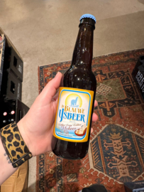 De Blauwe IJsbeer [Tilburg] Gouwe Ouwe IJsbeer Polderblond 6% 33cl.