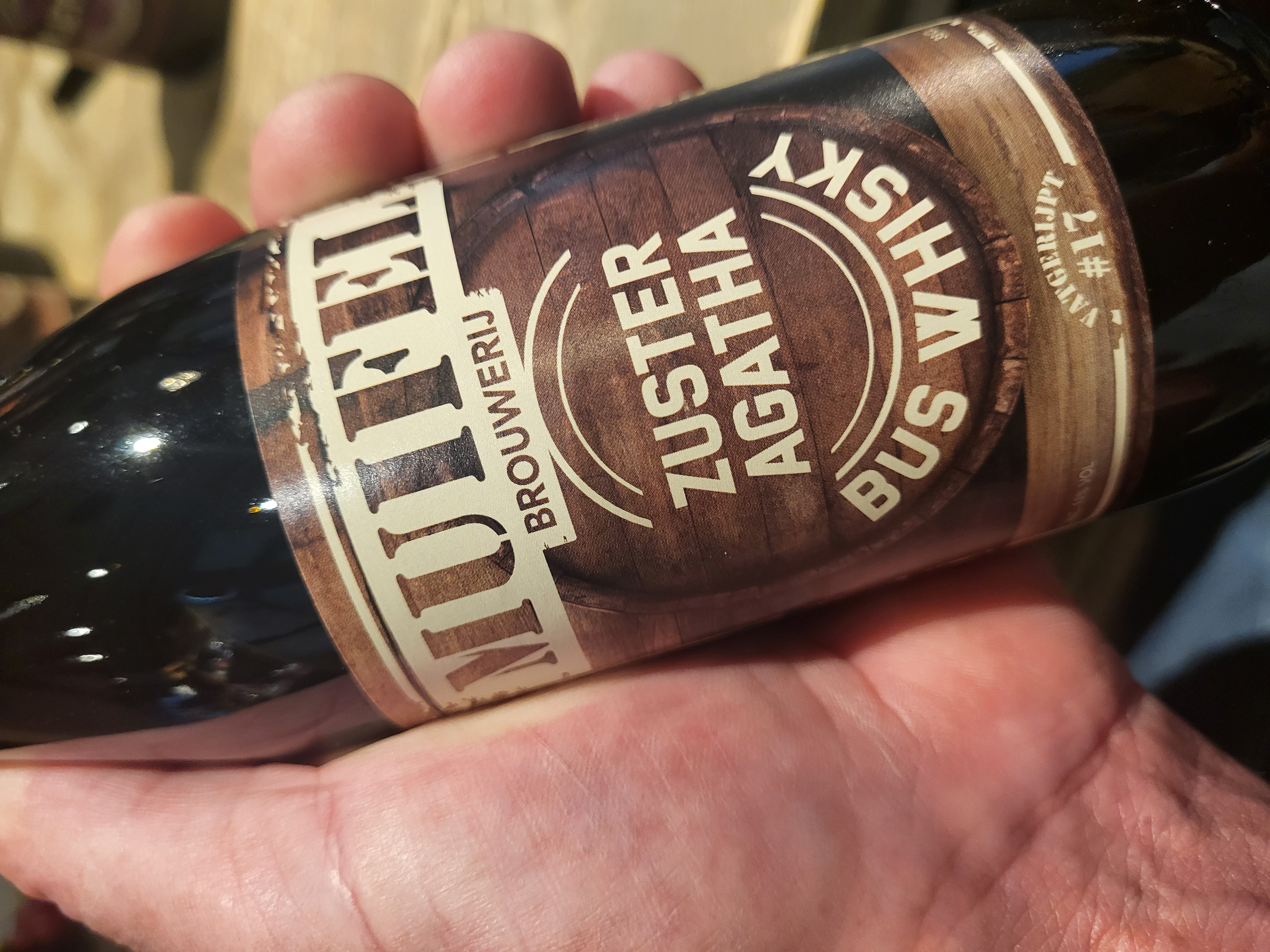 Muifel [Oss] Zuster Agtha BA Bus Whisky #17 11% 33cl