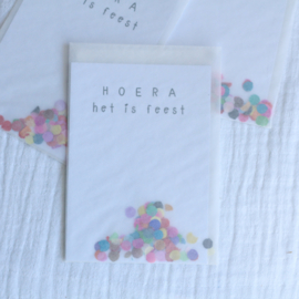 Special kaart - Hoera het is feest + confetti - per 5 stuks