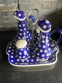 Setje voor Azijn, Olie en zout en Peper Fabriek Andy Blauw met witte stippen