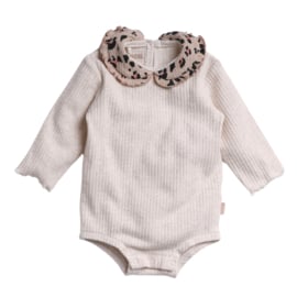 B.E.S.S. - Romper Rib Collar met leopard kraagje - Sand Melange