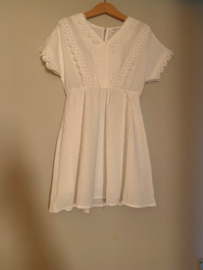 Kleedje broderie - wit