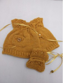 PDF Breipatroon, jurkje met bladmotief en slofjes