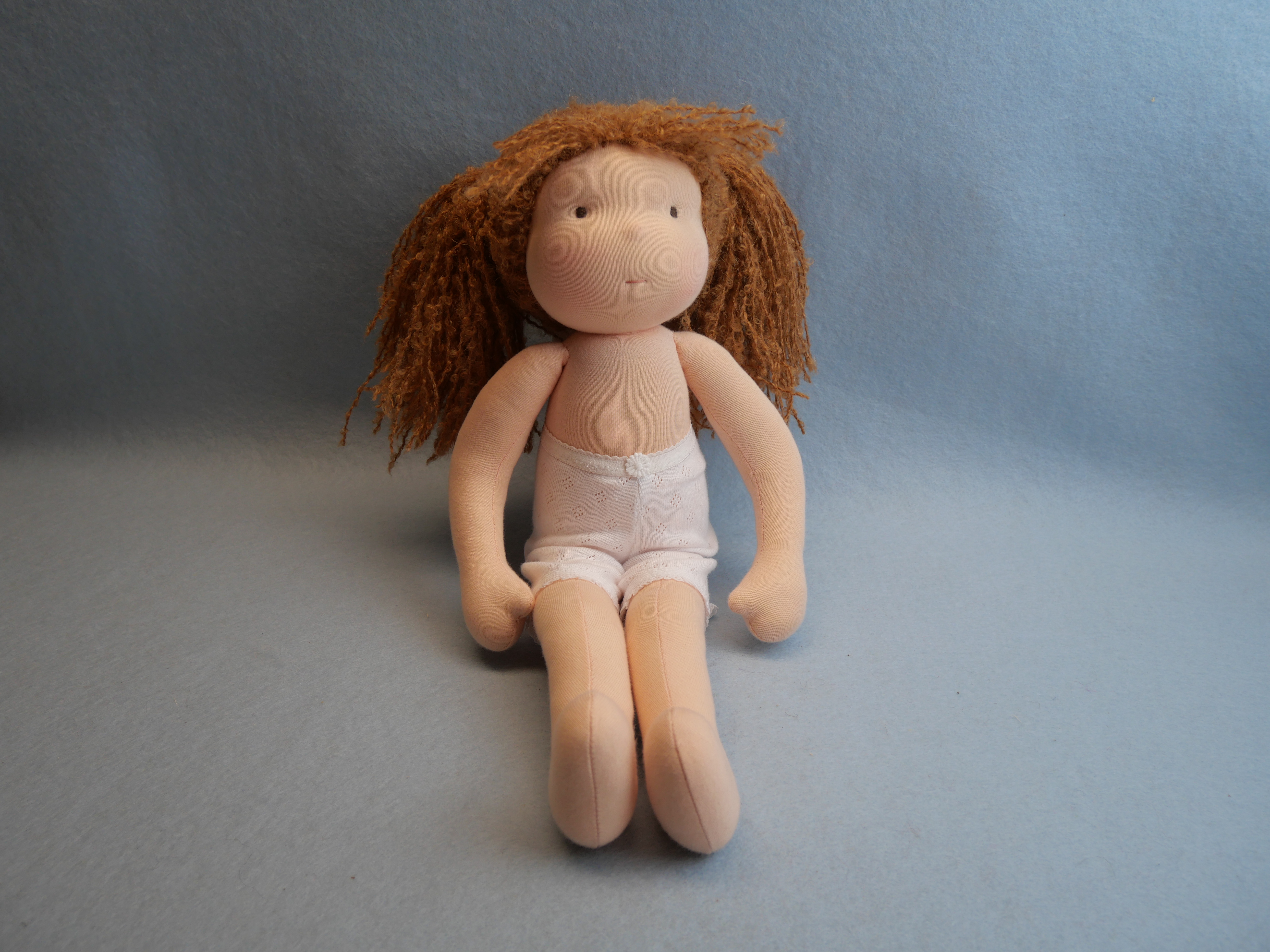 Pop 40cm met  twee staarten