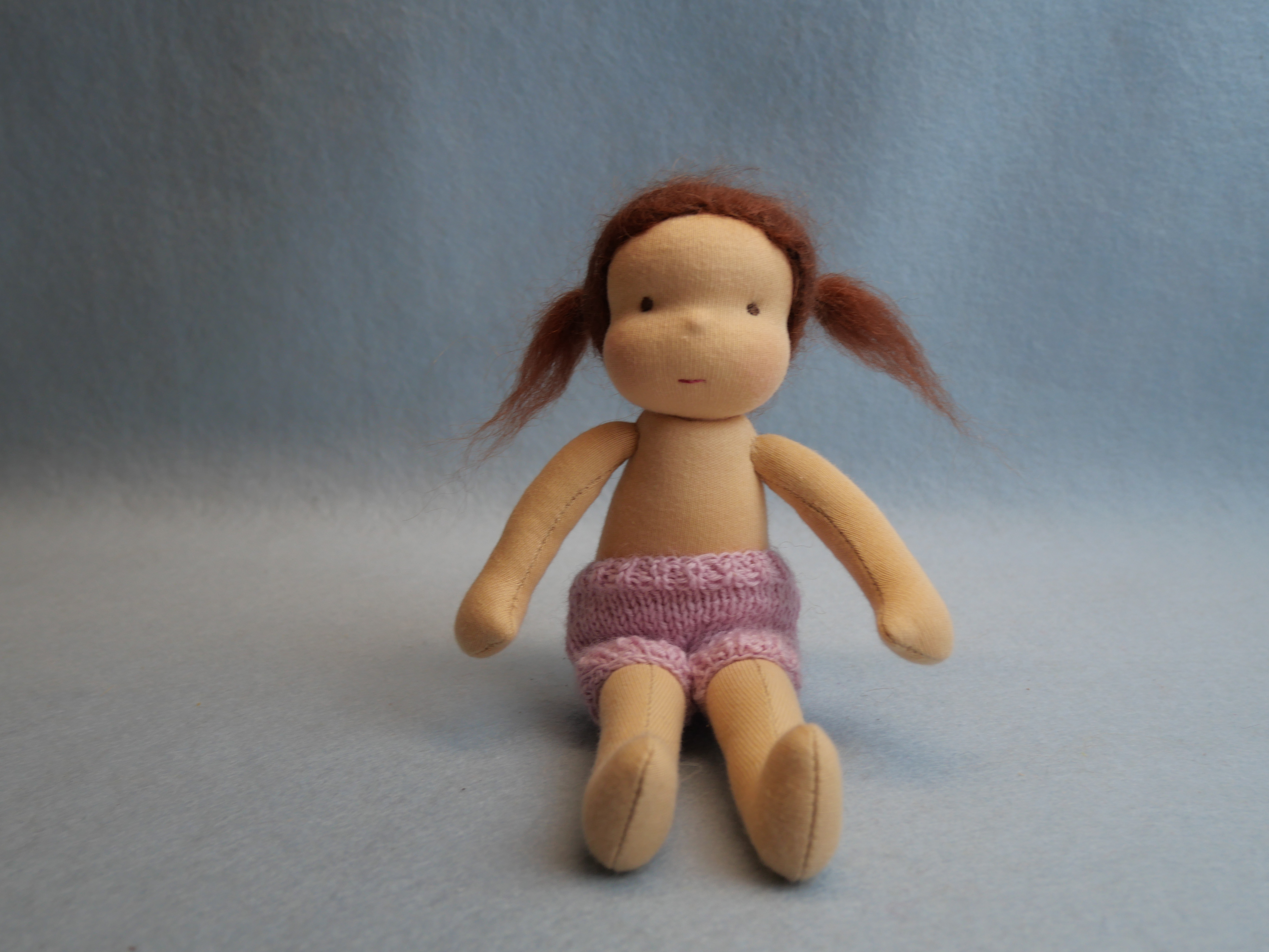 Pop 20 cm met staartjes