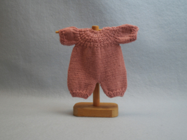 Broekpak, muts en slofjes 30cm