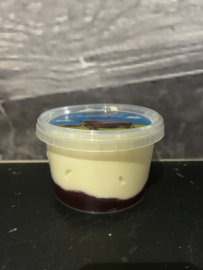 Hangop met rood fruit  - Jersey koeien