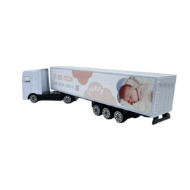 Geboortevrachtwagen Wolken Datum