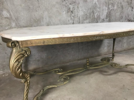 Vintage salontafel empire style met marmer blad en koper onderstel.