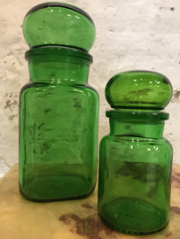 Vintage set voorraadpotten van groen glas.