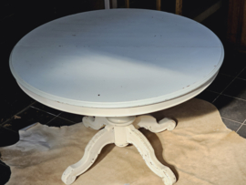 Prachtige Biedermeier ronde tafel lichtblauw met witte tafelpoot.