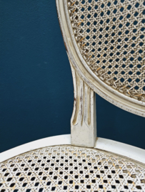 Orginele Franse Louis XVI-stijl medaillon stoelen met webbing zitting.