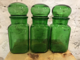 Vintage voorraadpotten groen glas