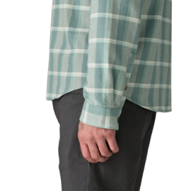 Patagonia L/S LW Fjord Flannel Shirt Builder: Weathered Stone