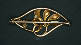 Art Nouveau floral brooch, 15 ct gold, enameled floral brooch - Rare Find
