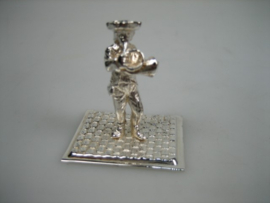 Zilveren Miniatuur als Muzikant hoornblazer uit ca.1978
