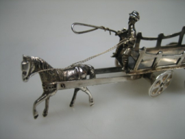 Zilveren Miniatuur Hooiwagen Boer op de Bok met Paard uit ca. 1979
