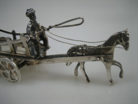 Zilveren Miniatuur Hooiwagen Boer op de Bok met Paard uit ca. 1979