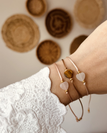 Rozenkwarts hartje op satijnkoord - Zalm