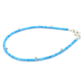 Zilveren geregen armband met turkoois.