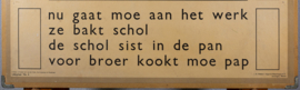 Nu gaat moe aan het werk. Bijna raken ze onder een wagen. 2 Zijdig