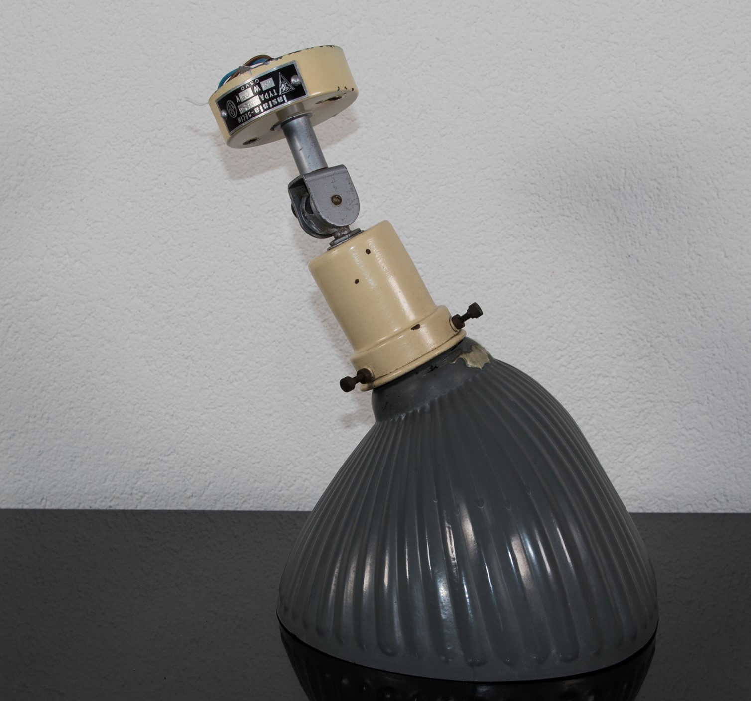industriele design lamp jaren 50/60 Holophane look