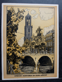 Utrecht Domtoren en oude gracht