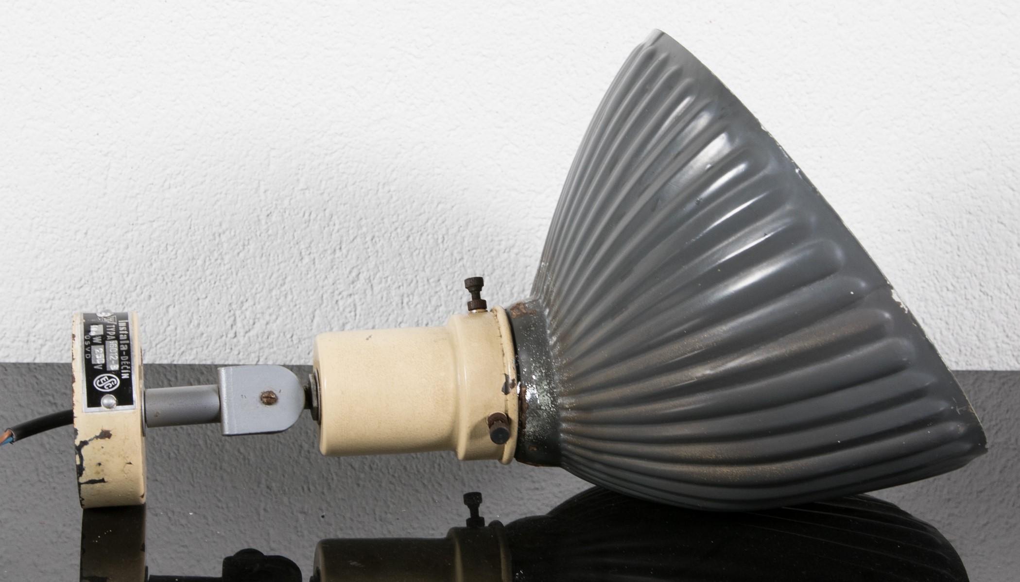 industriele design lamp jaren 50/60 Holophane look