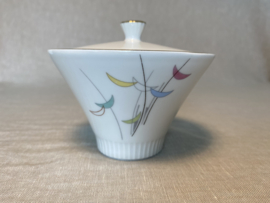 Melkkannetje en suikerpot met deksel, Eschenbach geometrisch motief
