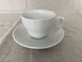 Koffiekop Hutschenreuther, wit met golfrand