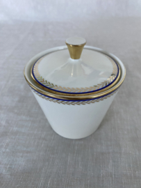 Melkkannetje en suikerpot Jäger & Co, sierrand met blauw en goud