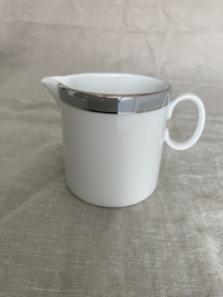 Melkkannetje en suikerpot Thomas, grijs met zilveren rand