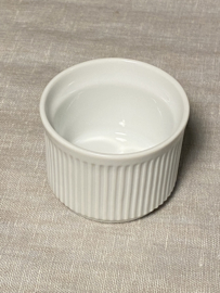 Eierdop Royal Porcelain, wit met geribbelde rand