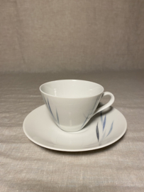 Koffiekop Winterling, golvend blad in blauw en grijs
