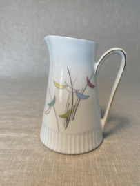 Melkkannetje en suikerpot met deksel, Eschenbach geometrisch motief