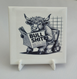 Grappige tegel met koe op toilet – inclusief houder