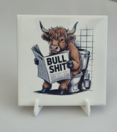 Grappige tegel met koe op toilet – inclusief houder