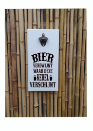 Bier bord met opener Bier verdwijnt