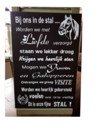 Tekstbord bij ons op de stal