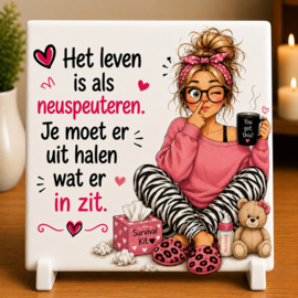 Tegel  Het leven is als neuspeuteren..