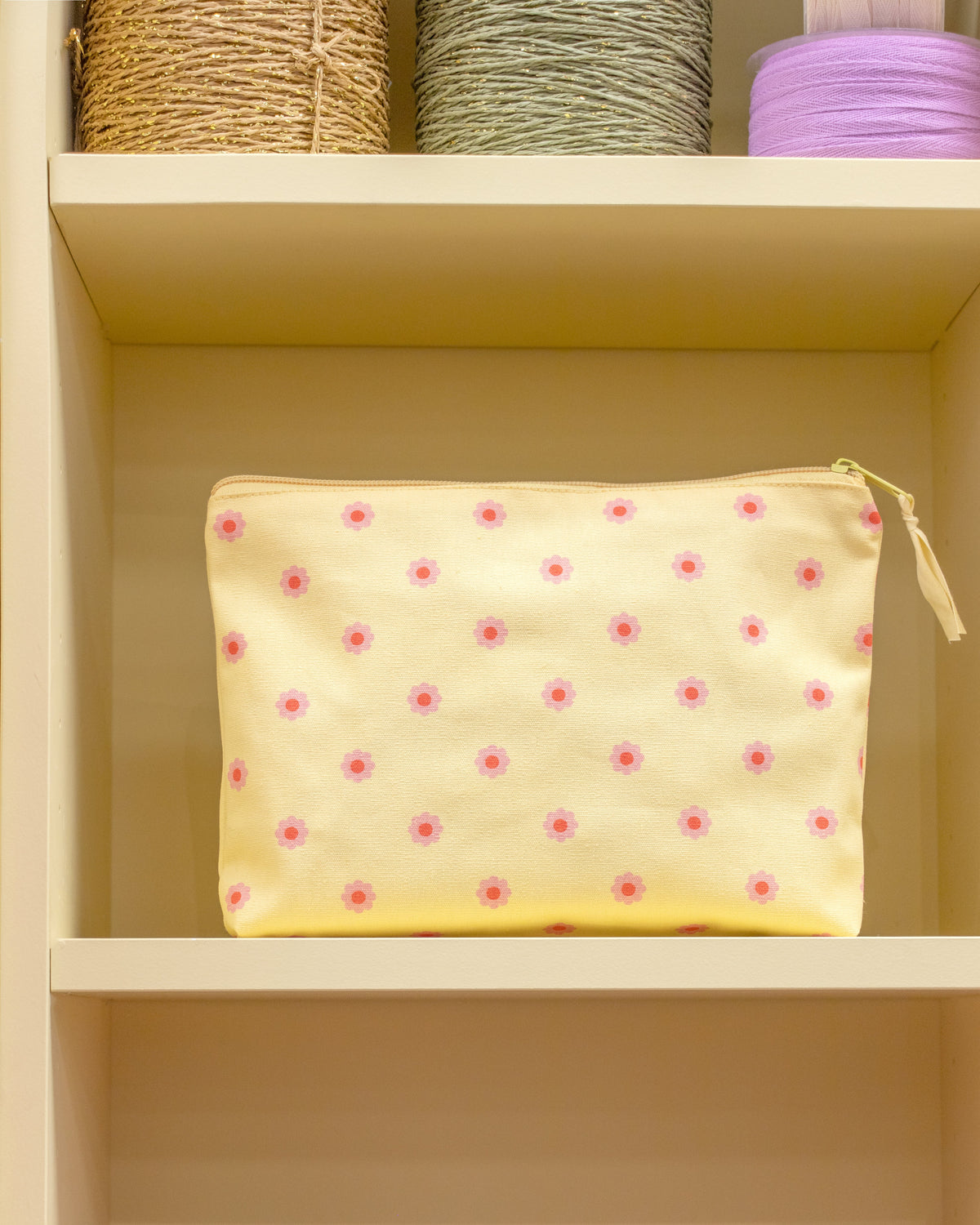 Etui bloemen geel