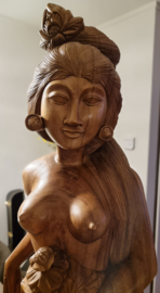 Balinese vrouw105cm