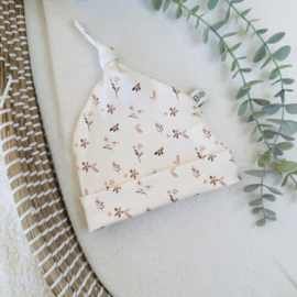 Mutsje - Beige Bloemen