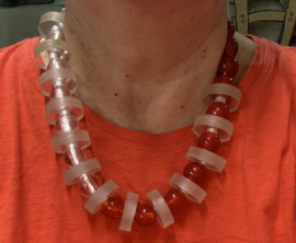 Rood/ roze collier