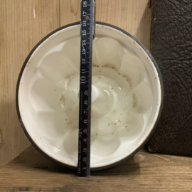 Oude puddingvorm