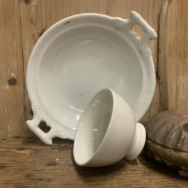 Antiek schaaltje op voet