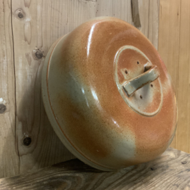 Een keramieken cloche