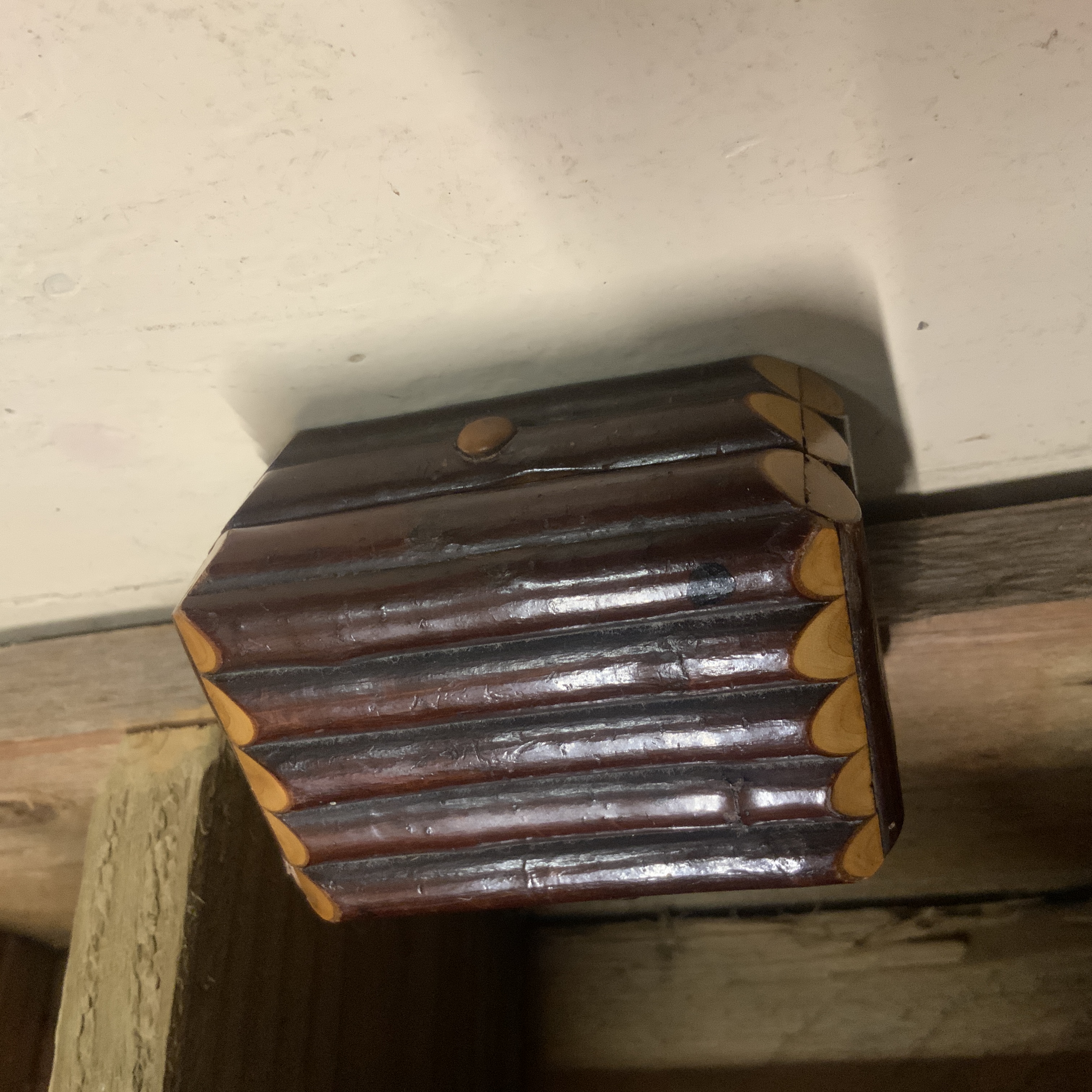Postzegel doosje “ boomstam”