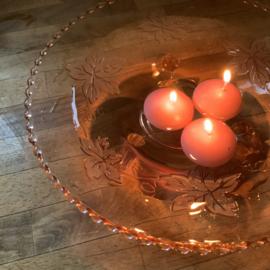 Roze persglas schaal op pootjes