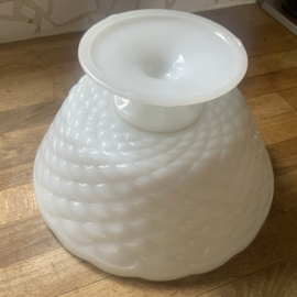 Vintage fruitschaal opaline/ melkglas